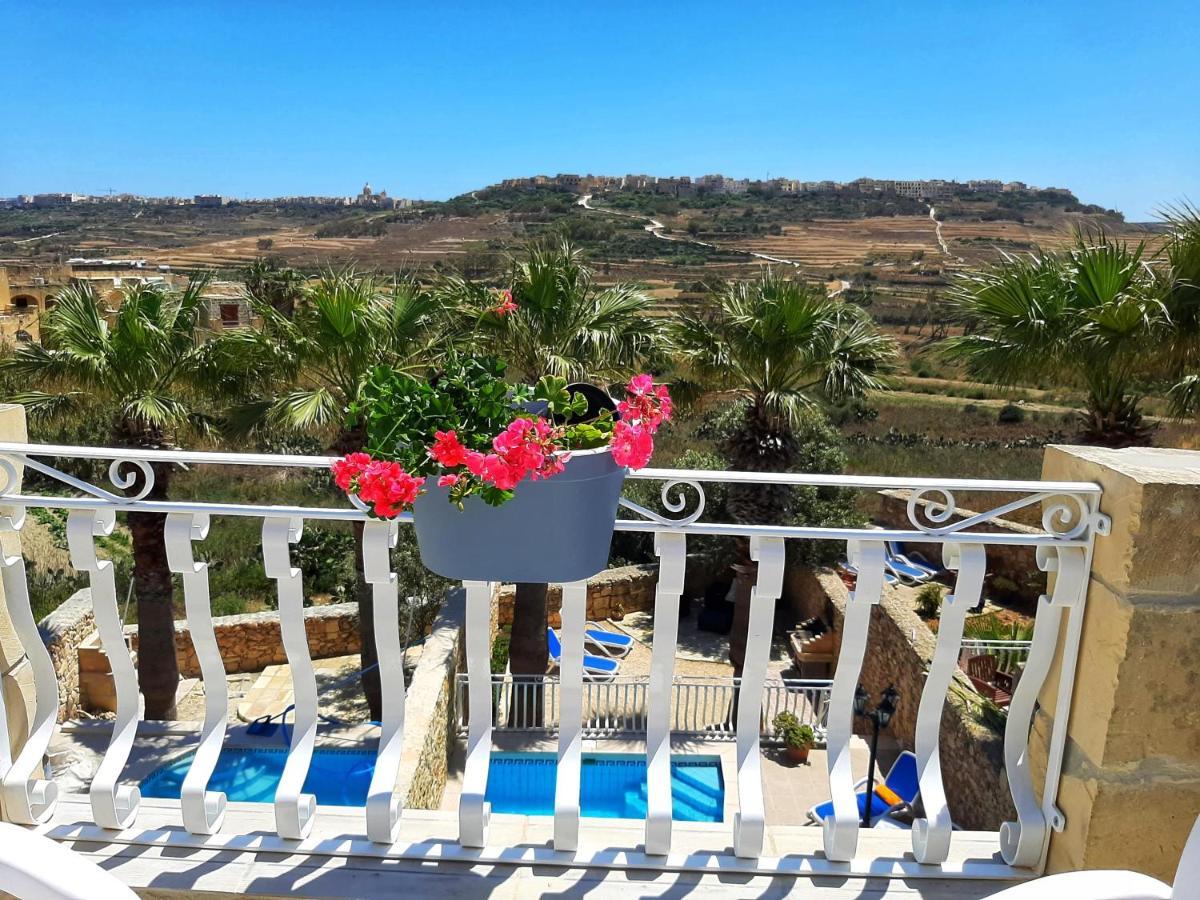 Blossom * Ghasri (Gozo)