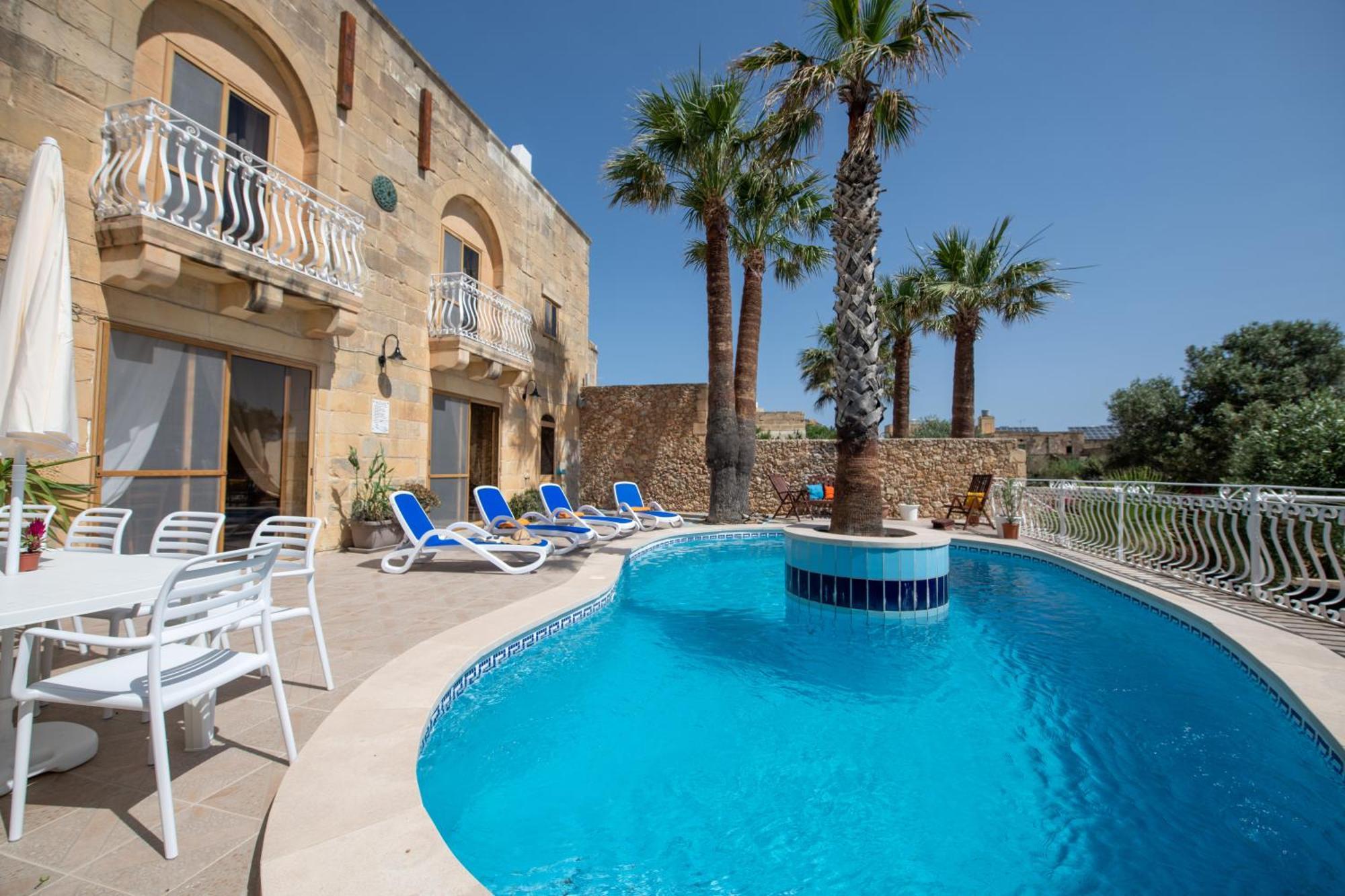 Blossom * Ghasri (Gozo)